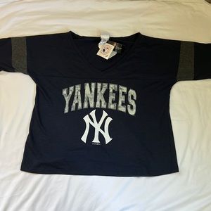 NY YANKEES Women’s 5th & Ocean T Shirt Size Small
